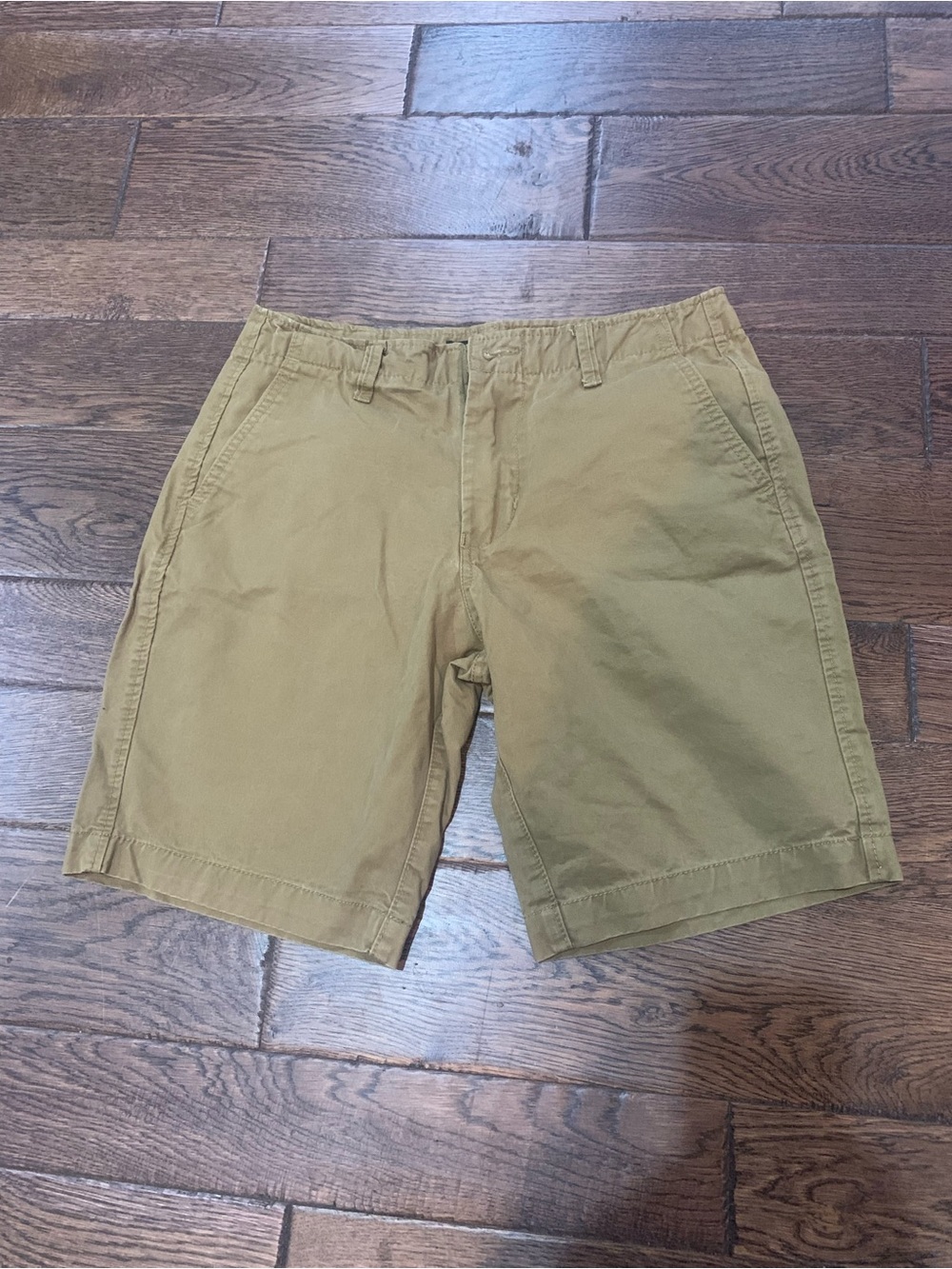 Aeropostale Flat Front Shorts, Tan - Khaki Men’s Size 28  with 8 1/2” inseam